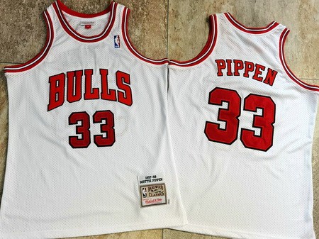 Men's Chicago Bulls #33 Scottie Pippen White 1997 Throwback Authentic Jersey